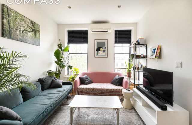154 Summit Street Gallery 2