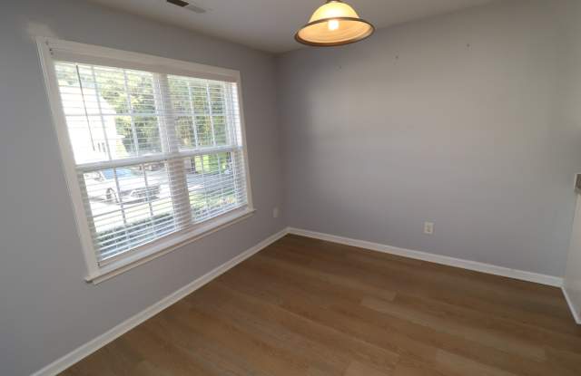 410 Whitehall Ct Gallery 4