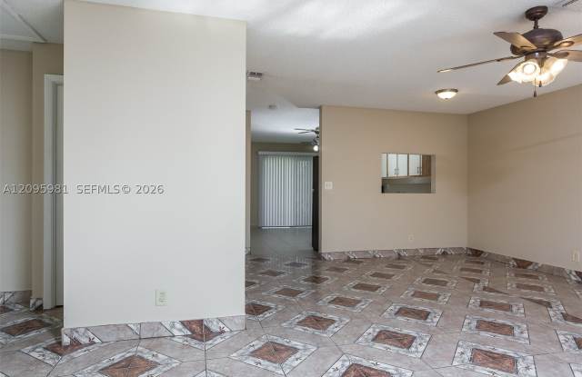 5990 Ithaca Cir W Gallery 4