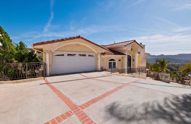 1011 La Rambla Drive - 1011 La Rambla Drive, Burbank, CA 91501