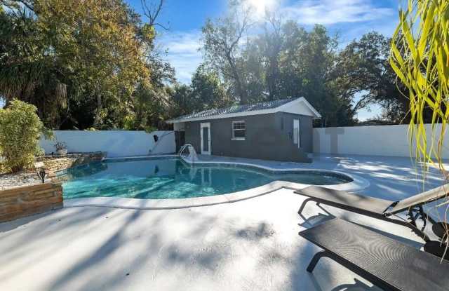 3909 North Clearfield Avenue photos photos