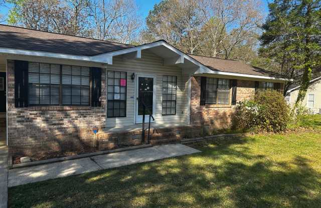 1618 Circle Dr photos photos