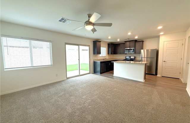 4943 Amberlyn Street Gallery 4