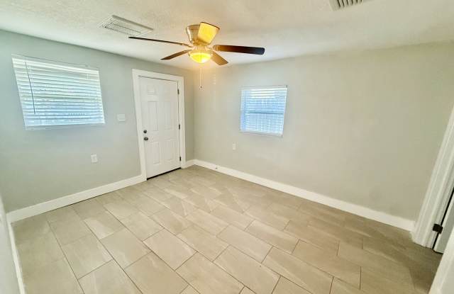 506 Engman St photos photos
