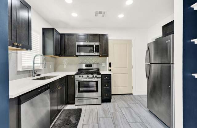 2435 East 10th Street photos photos