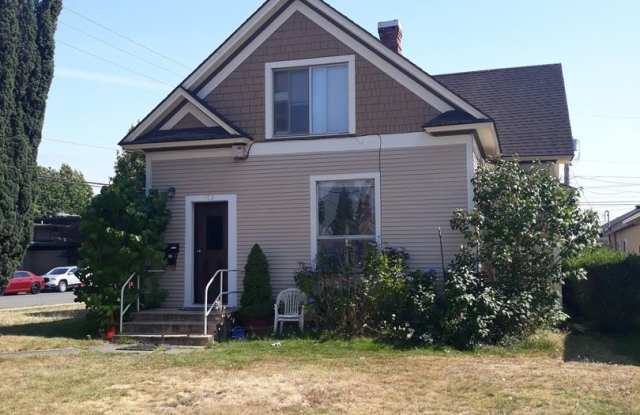 501 Liberty St. - 501 Liberty St, Lynden, WA 98264