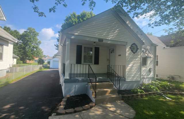 1025 Bellaire Ave photos photos
