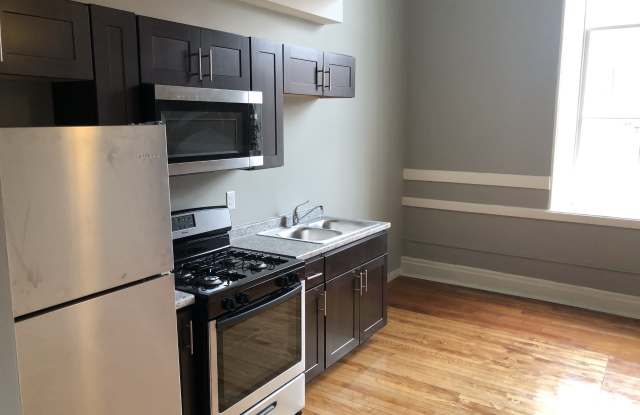421 Brady St. #10 Gallery 2