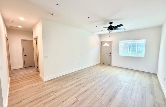 461 E Comstock Street Gallery 3