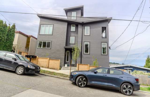 3Bd/2.5Ba Seattle Home - 3625 13th Avenue West, Seattle, WA 98119