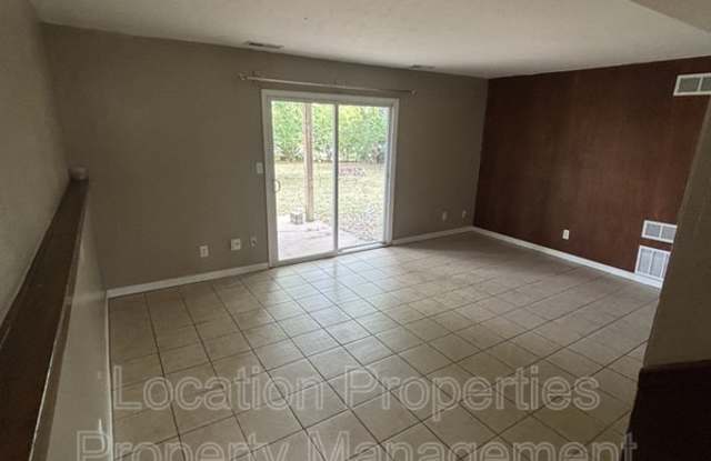 2428 Cedarwood Avenue - 1 Gallery 2
