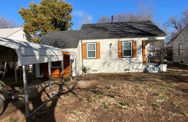 2413 NE 27th St photos photos