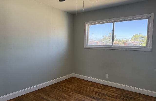 2619 Delano AvenueUnit A Gallery 4