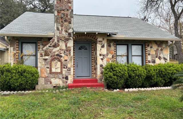 816 S Austin Street photos photos