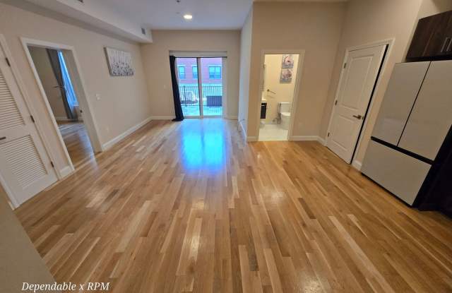 Luxurious & Spacious 1 bd 1bath with Amenities Available Nubian Square Gallery 1