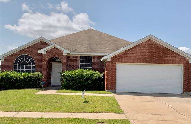 616 White Swan Drive - 616 White Swan Drive, Arlington, TX 76002