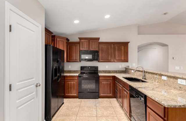 Spacious 3-Bedroom Home with Den in Gilbert! - 3468 East Crescent Way, Gilbert, AZ 85298