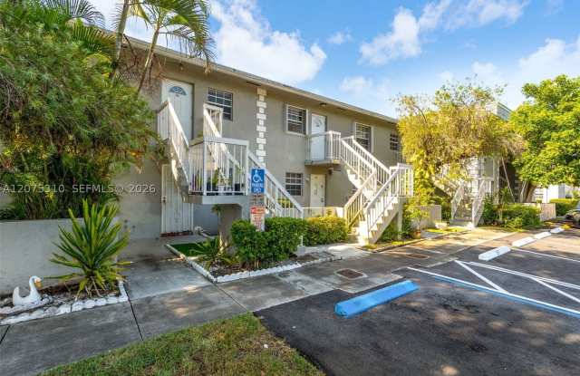 426 NE 210th Cir Ter Gallery 1