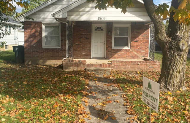 Two Bedroom Home close to Ball State Campus Gallery 1