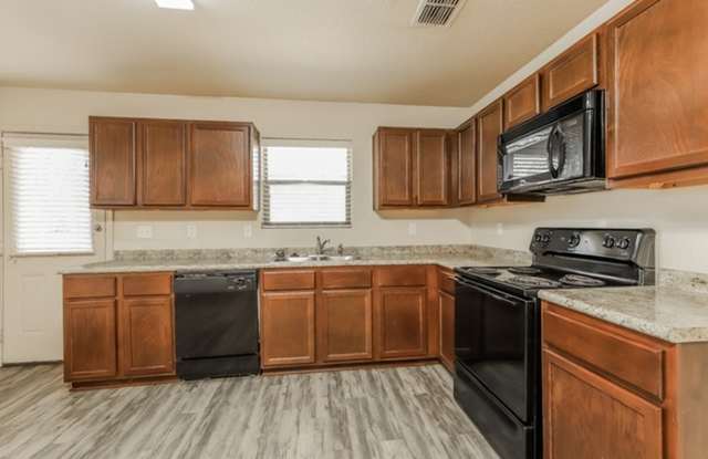 7002 Heathers Way Gallery 4