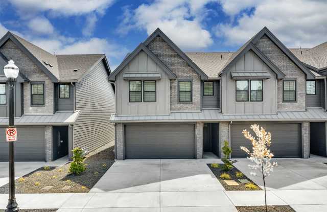 End Unit Luxury Townhome for Lease at the Courtyards at Hidden Crest - 6931 NE 132nd Way photos photos