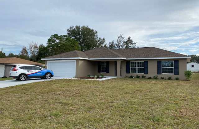 Beautiful Home - Desirable SW Neighborhood 4/2/2 **WON"T LAST** Gallery 3