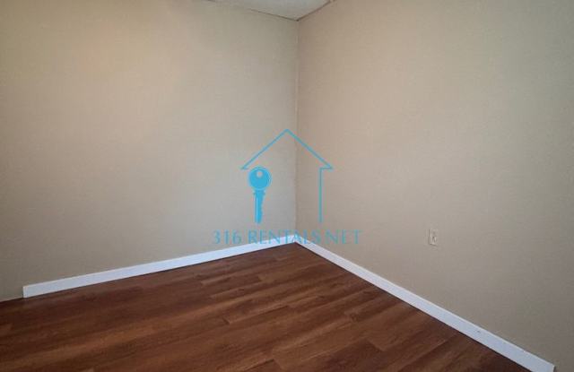 Three bed one bath available SOON! Gallery 4