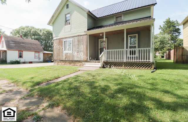 918 W King - 918 West King Street, Garrett, IN 46738