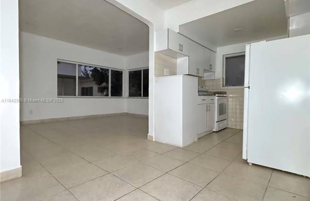 7629 Dickens Ave photos photos