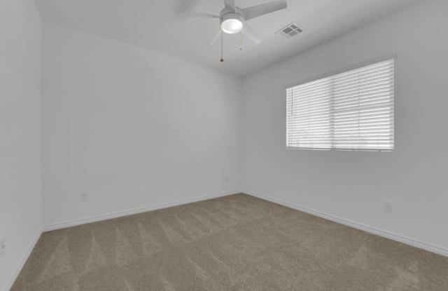 "Solar Home, Resort Backyard, Putting Green – SW Las Vegas Gem" Gallery 4