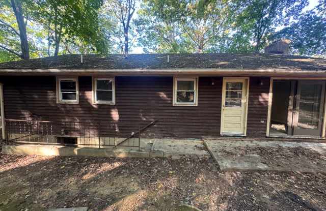 Blacksburg – Spacious 5 BR / 3 BA Home | Available Now! Gallery 3
