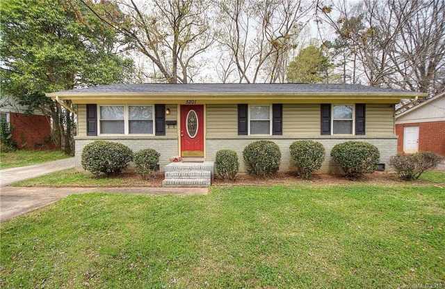 Newly renovated  3 bed home! Gallery 1