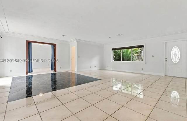 6700 NW 22nd Ter Gallery 4