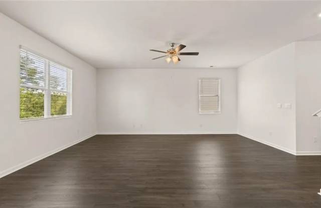 Room in 4 Bedroom Home in Locust Grove Gallery 4