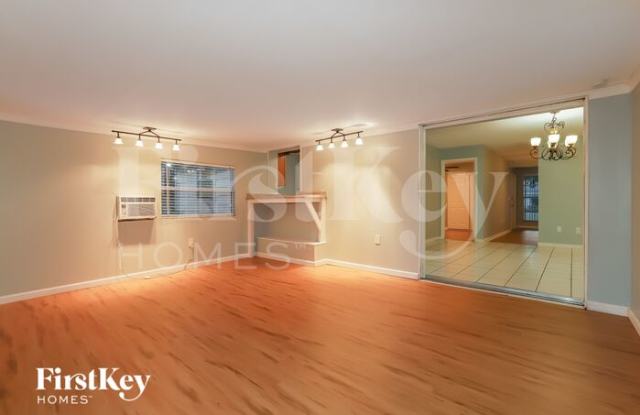 2204 Pavilion Place Gallery 2