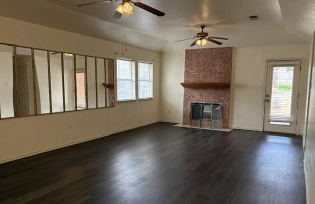 224 Coronado Circle Gallery 3