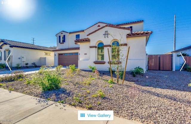 Stunning 5-bedroom, 4-bathroom home located in the heart of Chandler! photos photos