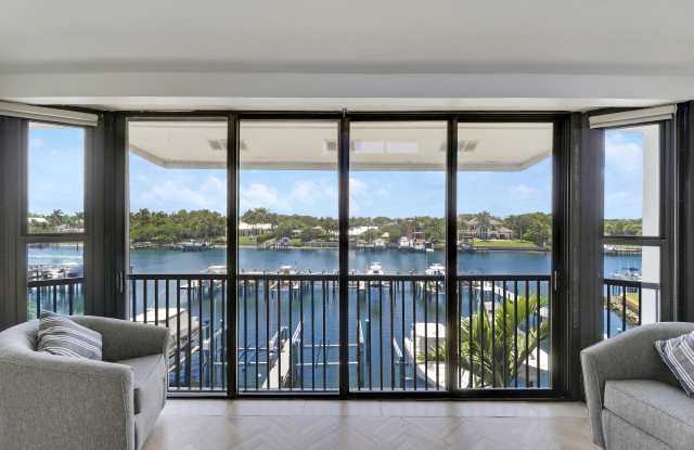 543 Bay Colony Drive N photos photos