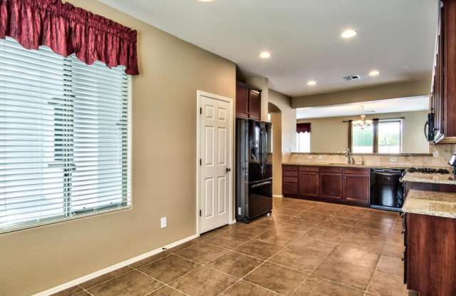 2134 W Ian Dr Gallery 4