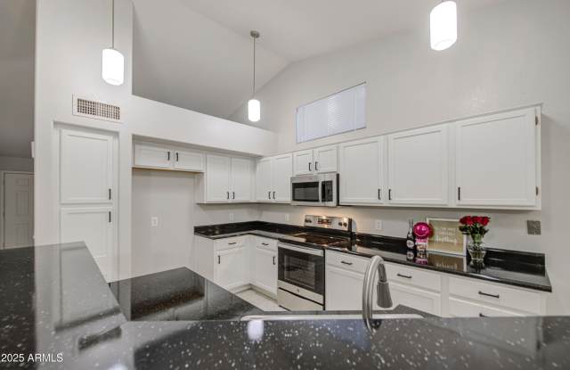 15025 W BOTTLE TREE Avenue photos photos