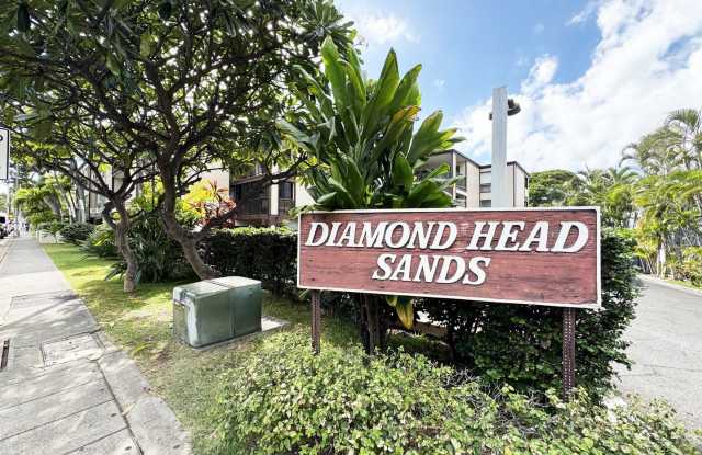 Diamond Head 1/1 with A/C and Parking photos photos
