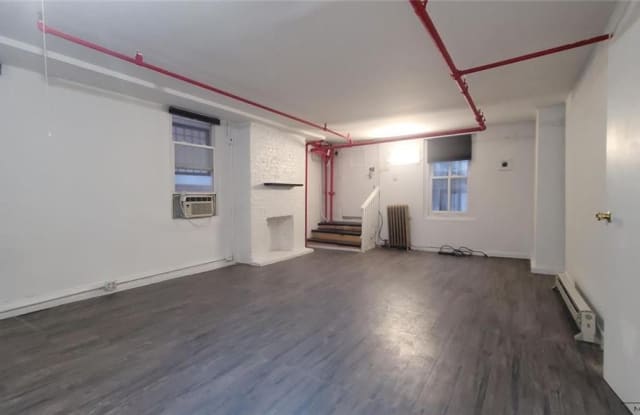 135 W 28th Street - 135 W 28th St, New York City, NY 10001