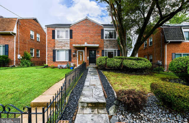 5713 3RD STREET NE photos photos