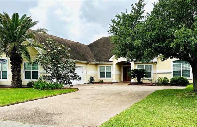 5822 Beauvais Drive Gallery 1