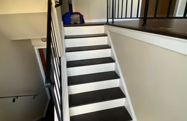 7100 EMMA COURT Gallery 3