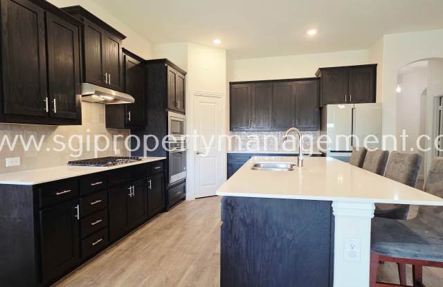 2932 Log Cabin Dr Gallery 4