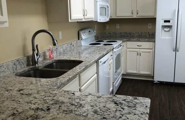 2923 Golden Pond Gallery 3