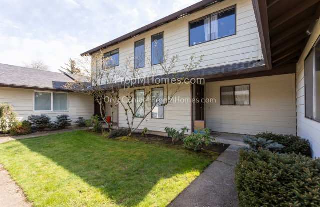 Charming Two Bedroom Townhouse in Gresham - Fenced Yard! Gallery 1