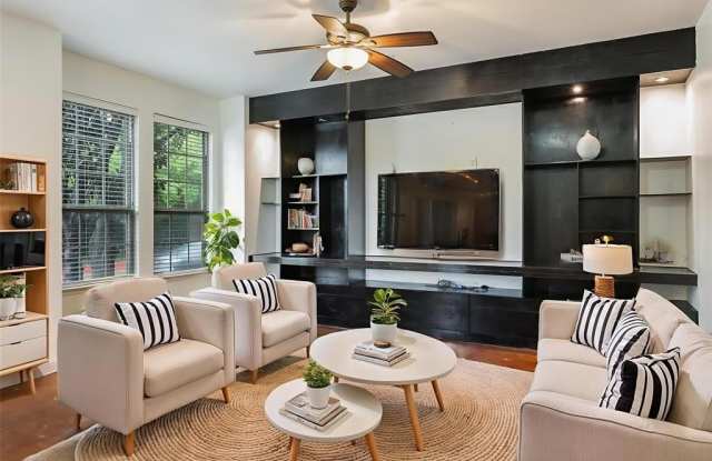 3880 Everwood Lane Gallery 2