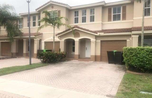 230 Riverwalk Cir photos photos